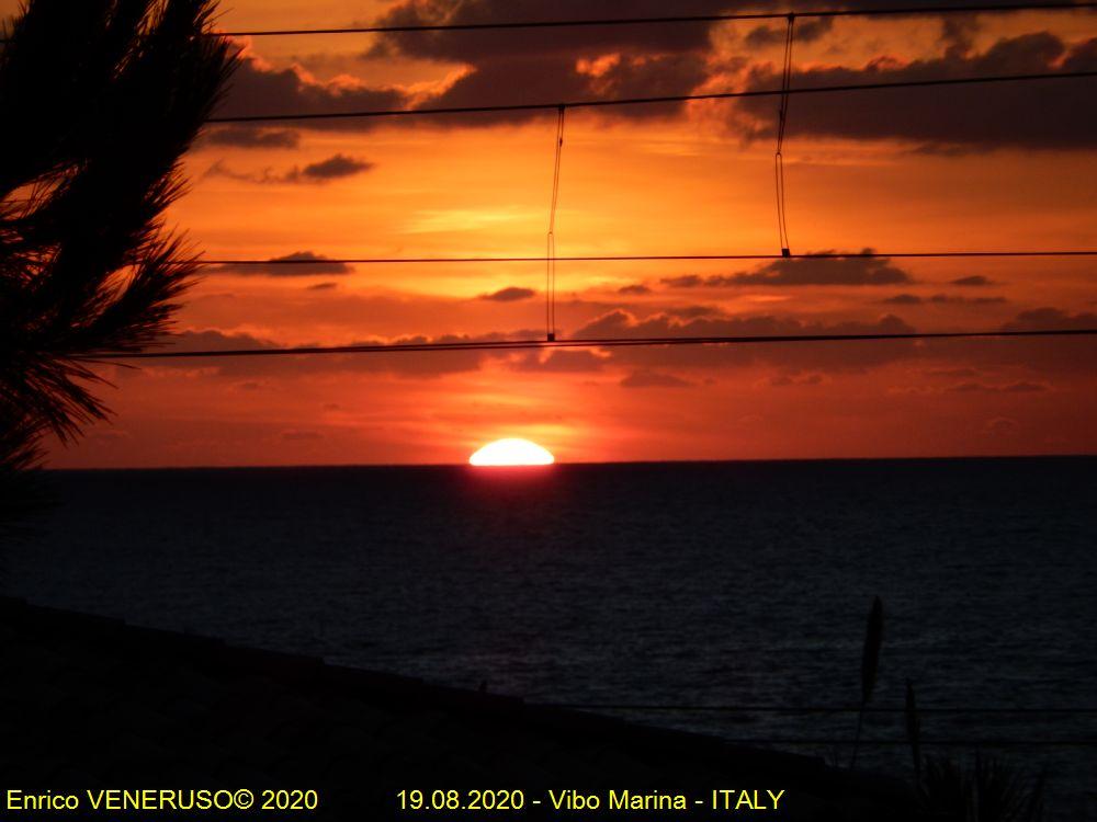 Tramonto a Vibo Marina  -3  19.08.2020.JPG